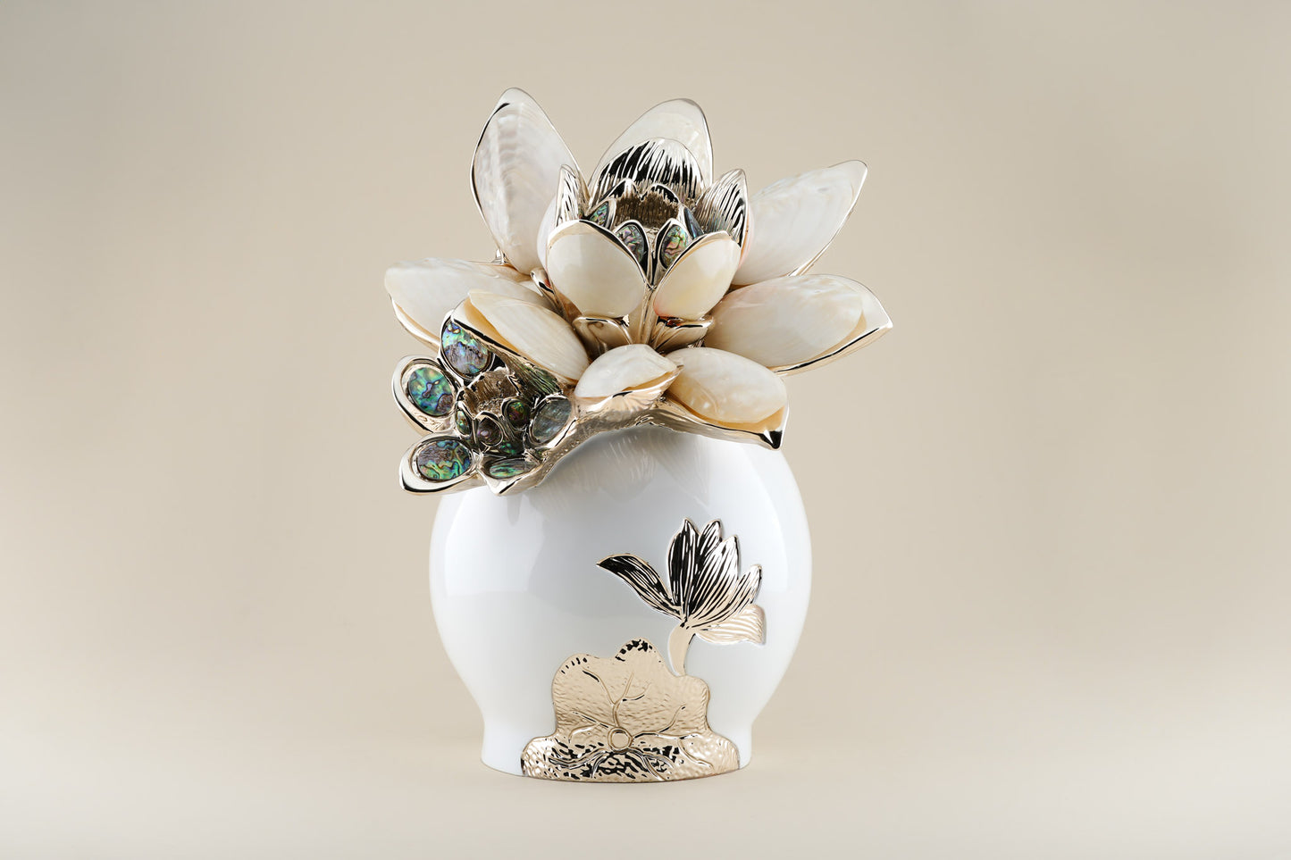 Lotus Vase with Pearl Oyster