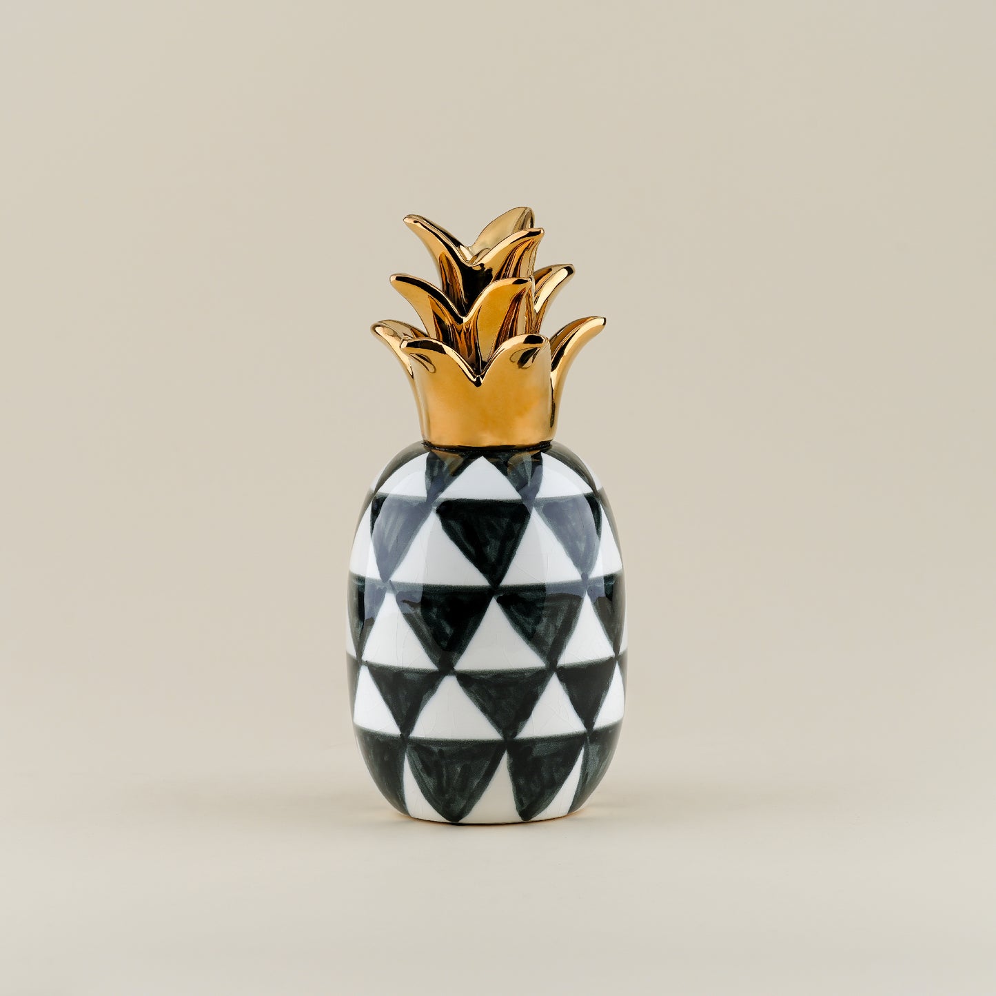 Triangle Patterened Porcelain Pineapple