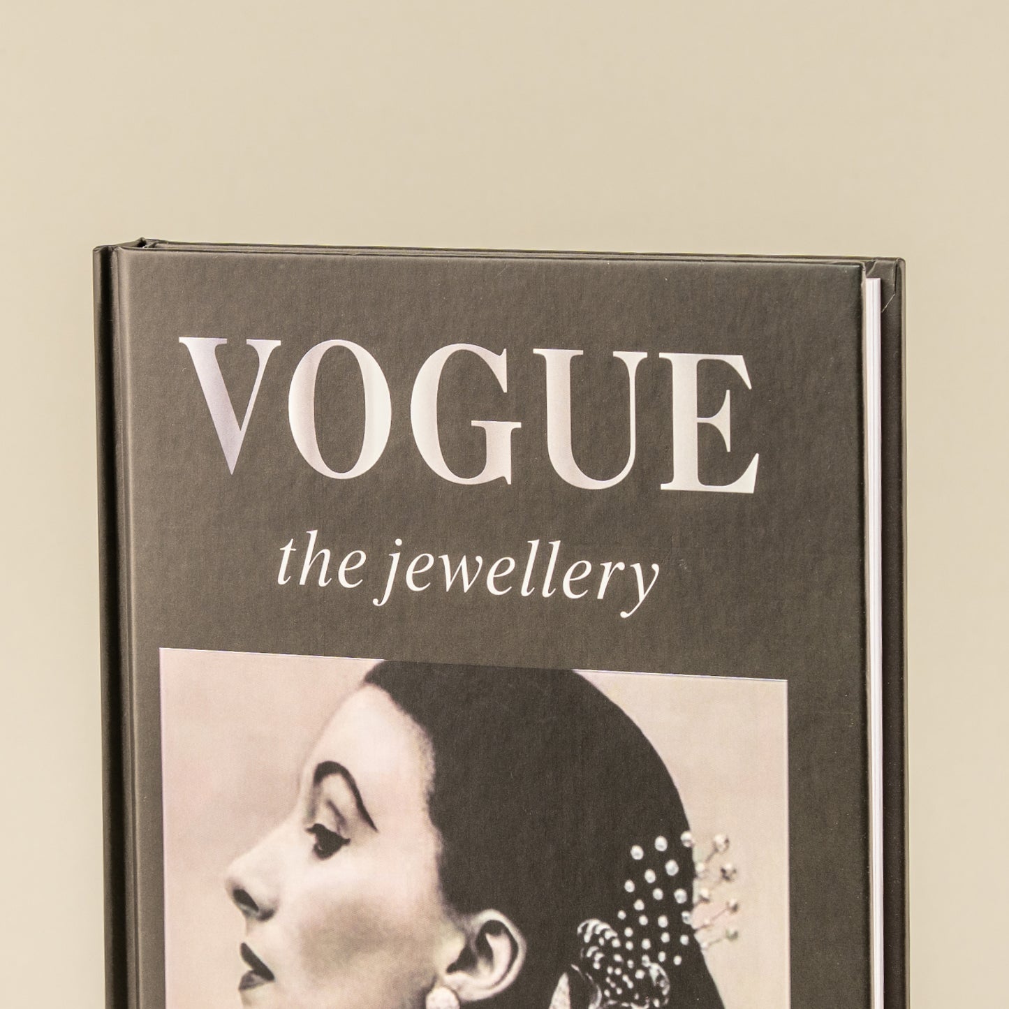 Vogue ( The Jewellery) - Coffee Table Display Book