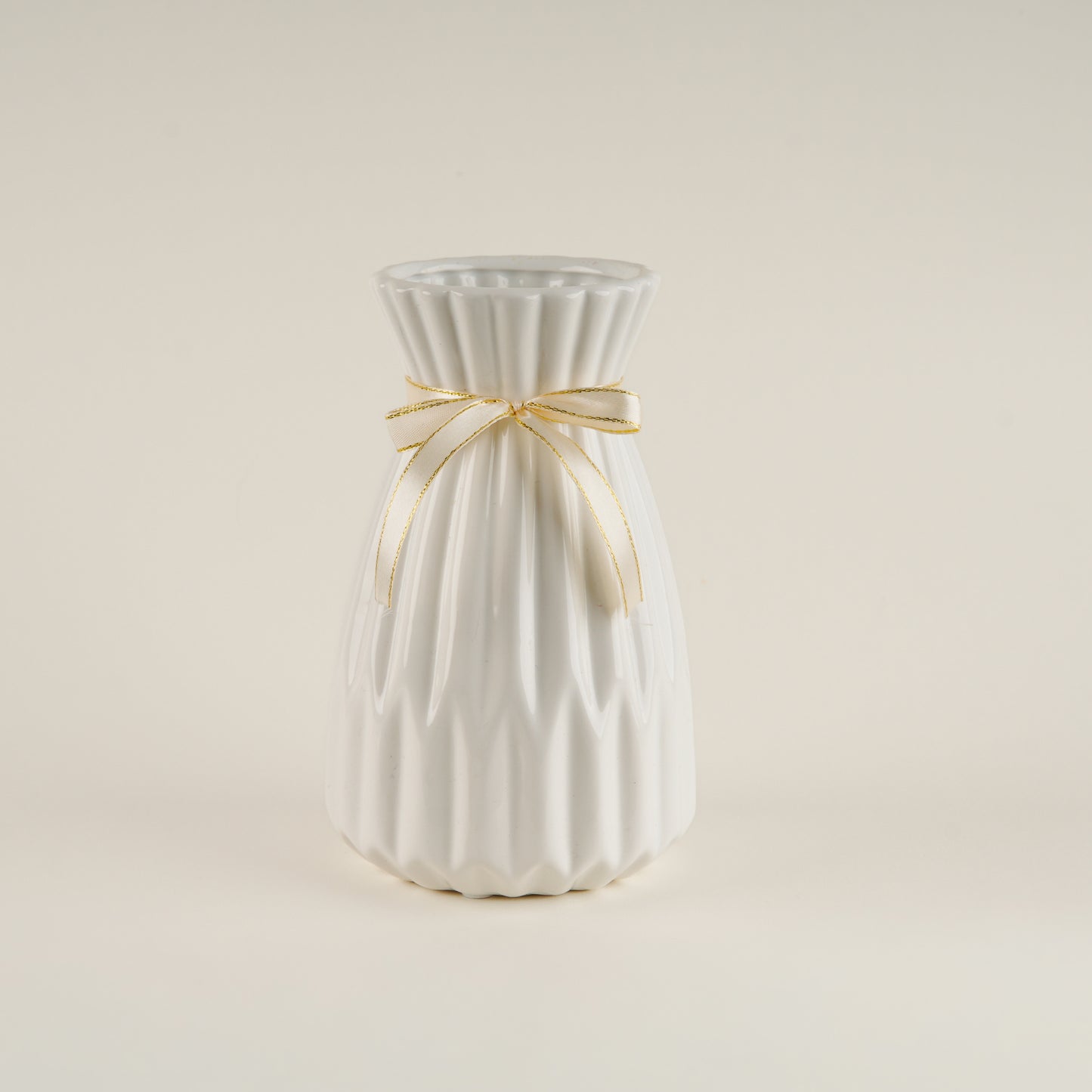 Ceramic Vase (Medium- White)