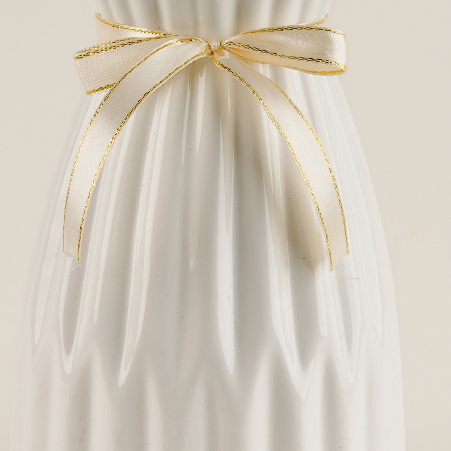 Ceramic Vase (Medium- White)